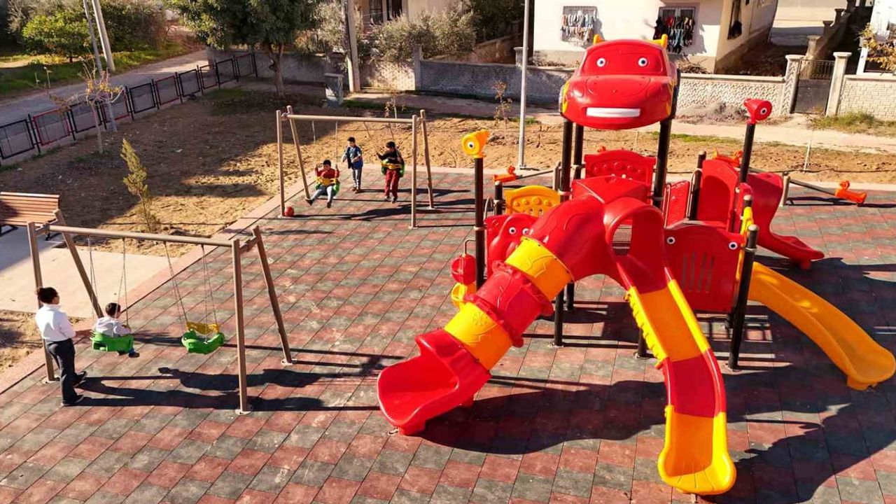 Tarsus'ta Parklar Yenileniyor