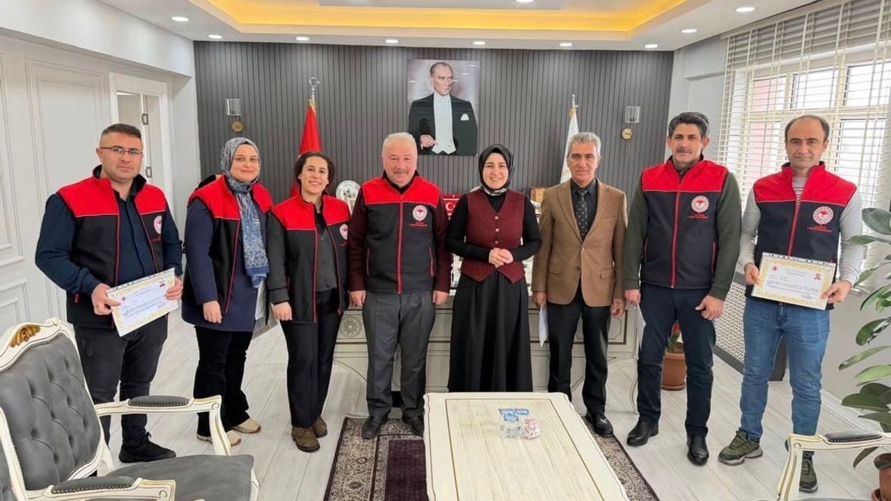 Taşlıçay'da Sahipli Köpekler İçin Dijital Kimliklendirme Tamamlandı