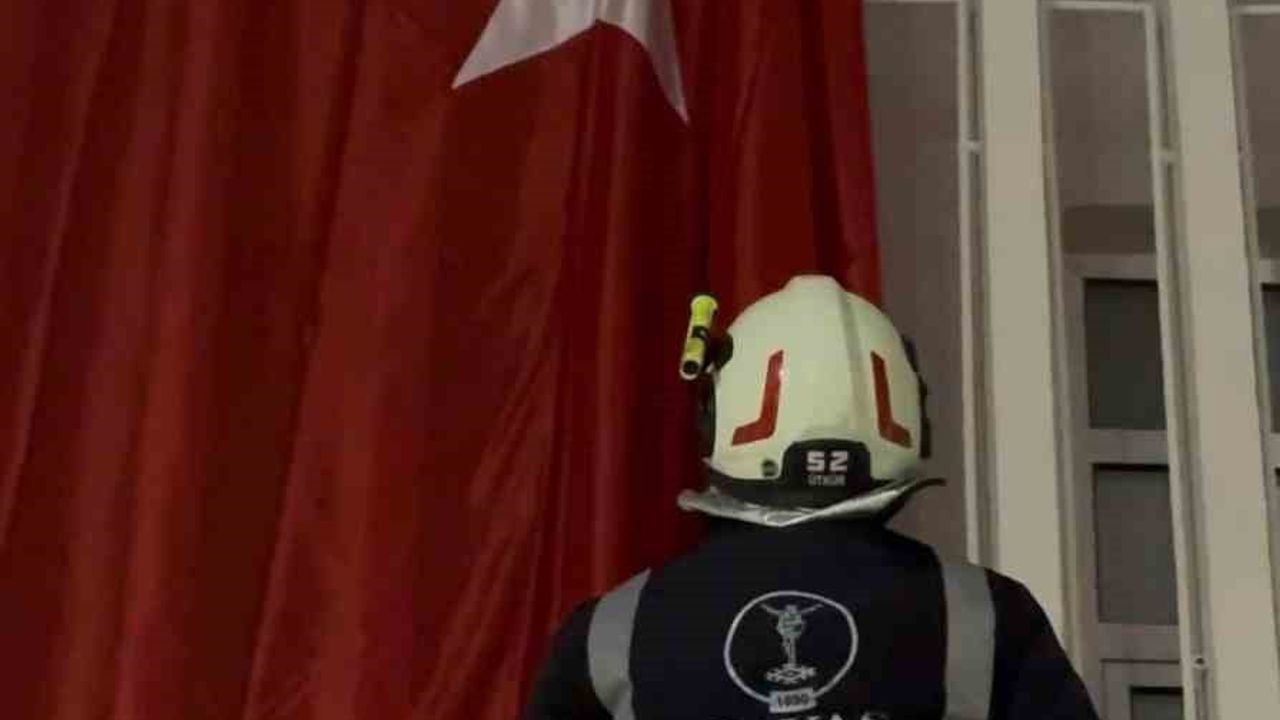 Tavas Türk Bayraklarıyla Donatıldı