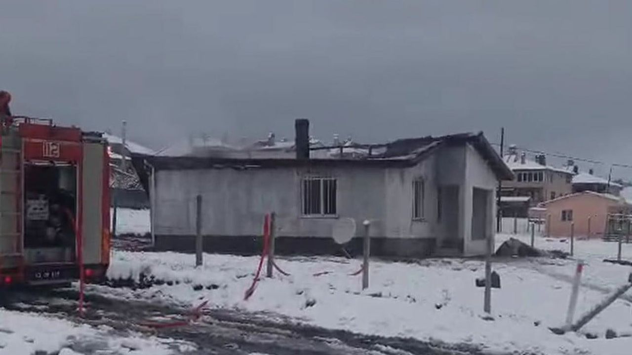 Tavşanlı'da Evin Yangını: Maddi Hasar Ama Can Kaybı Yok