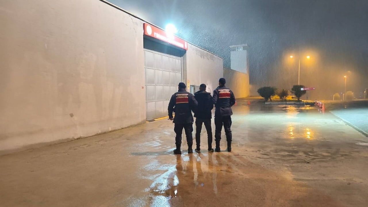 Tekkeköy'de Jandarmadan Uyuşturucu Operasyonu: 1 Kişi Tutuklandı