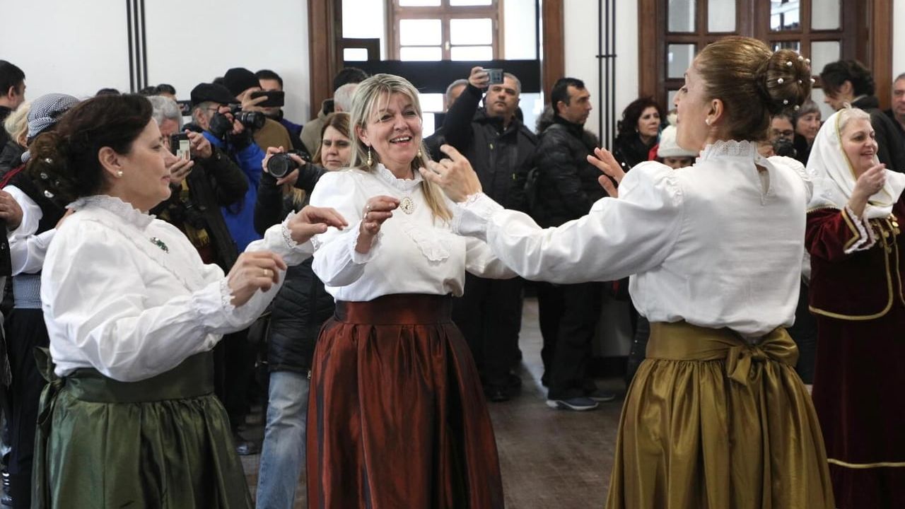 Tirilye'de Denizden Haç Çıkarma Töreni