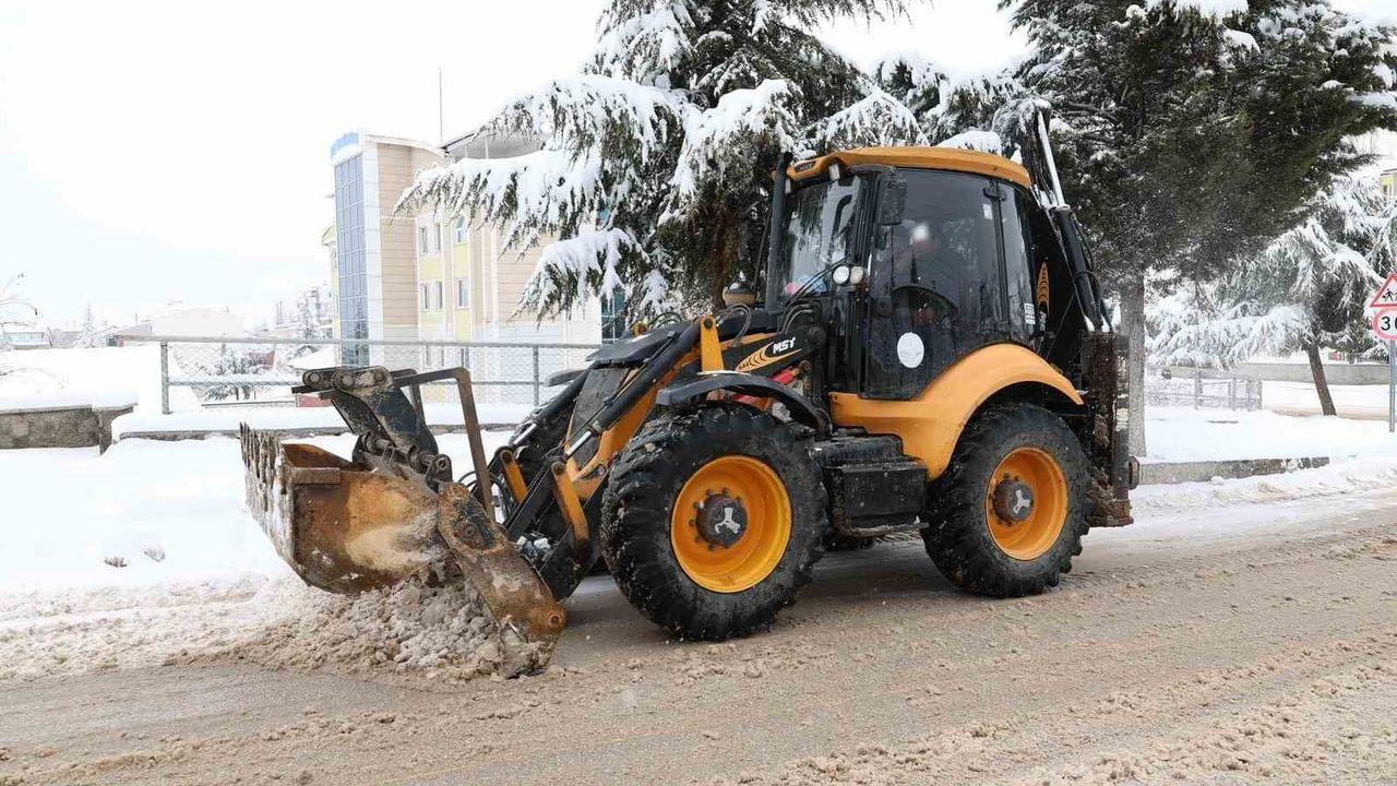 Tokat Belediyesi Karla Mücadelede Tam Kadro
