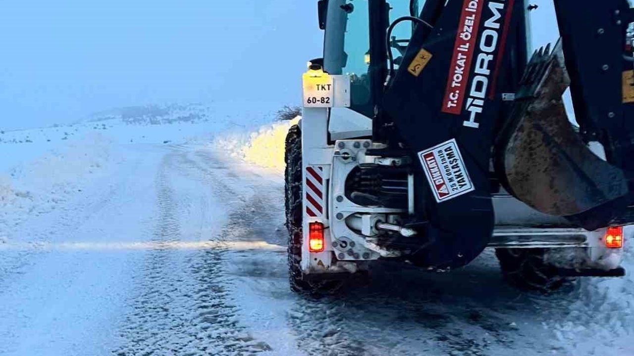 Tokat'ta Köy Yolları Ulaşıma Kapandı
