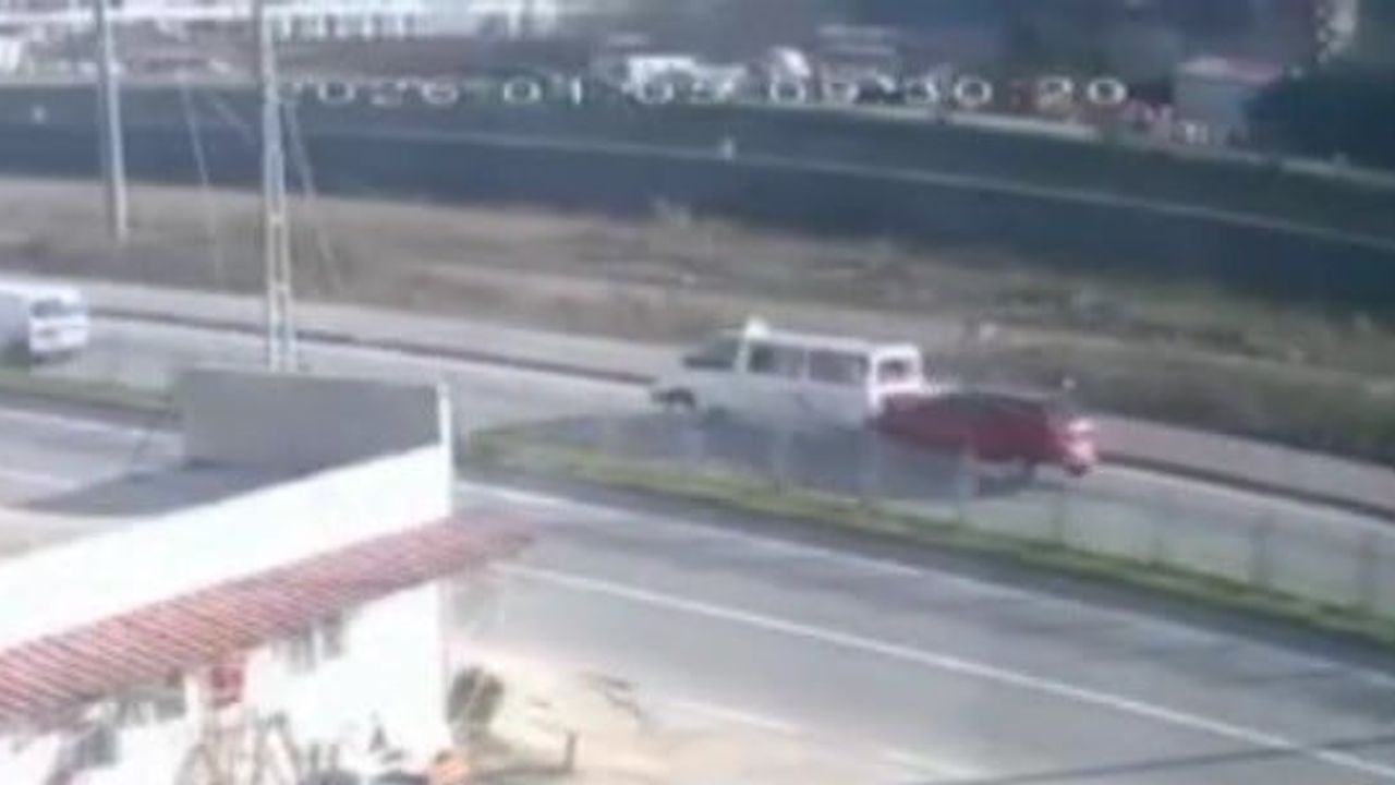 Trabzon'da Dolmuş Kazası: 3 Yaralı