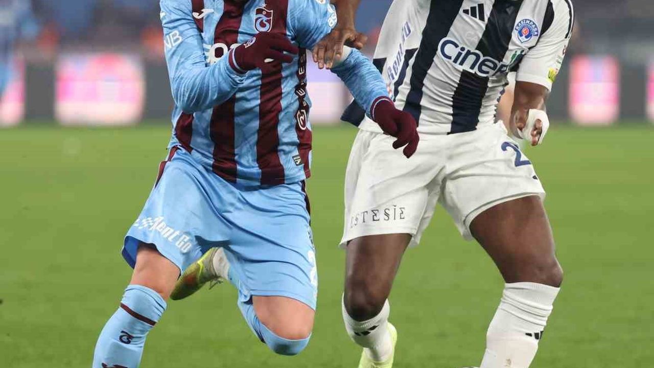 Trabzonspor ve Kasımpaşa Golsüz Beraberlikle İlk Yarısını Tamamladı