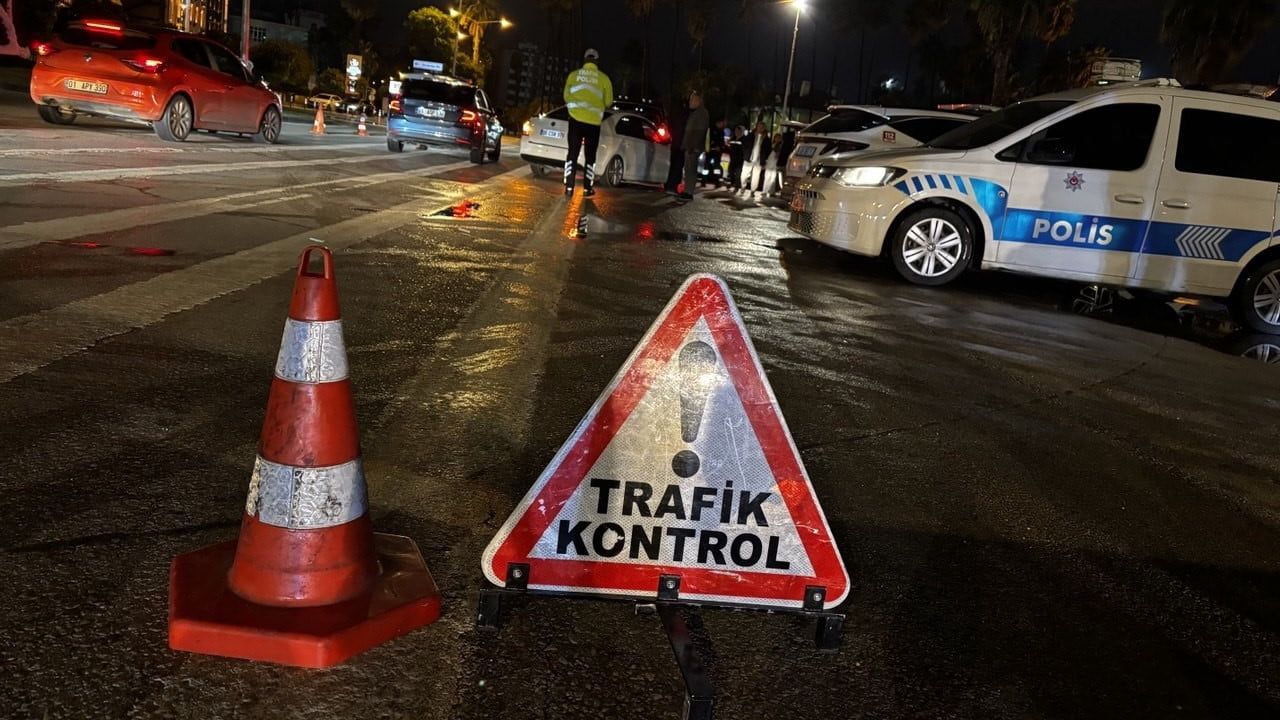 Trafik Denetiminde Alkollü Sürücü Gazeteciye Saldırdı