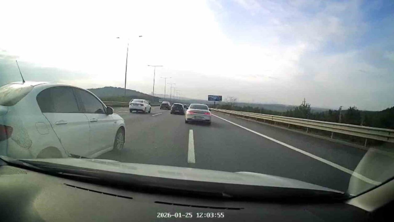 Trafikte Tehlikeli Sapma: Magandanın Tehlikeli Manevraları Kamerada