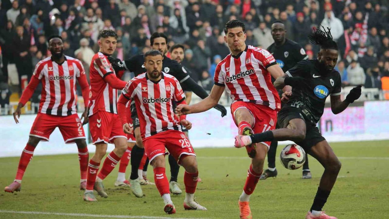 Trendyol 1. Lig'de Beraberlik: Özbelsan Sivasspor ve Amed Sportif 1-1 Berabere Kaldı