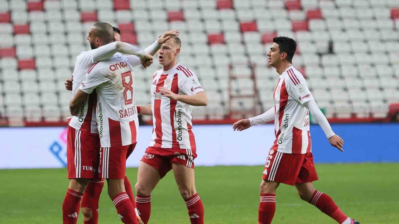 Trendyol Süper Lig: Antalyaspor ve Gençlerbirliği Berabere Kaldı