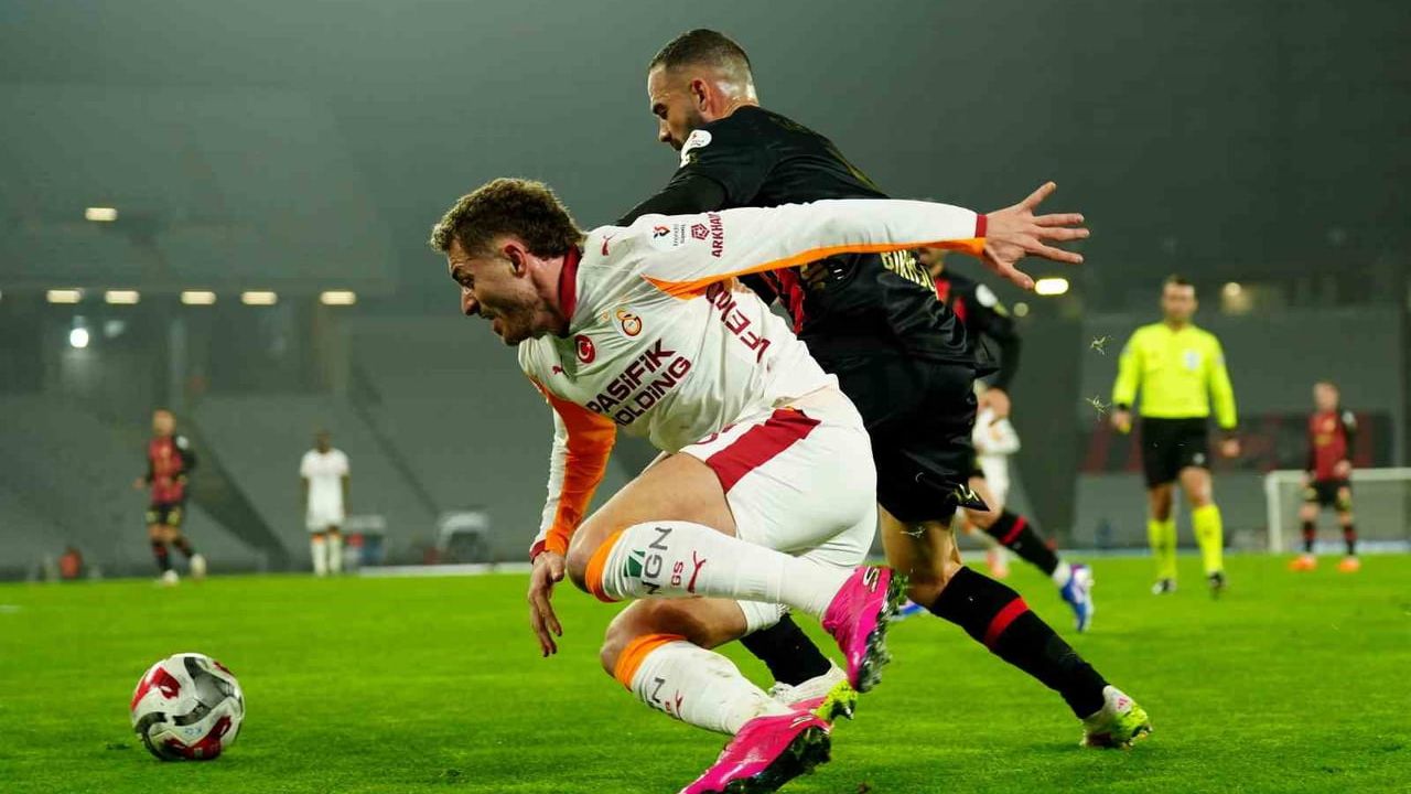 Trendyol Süper Lig: Fatih Karagümrük ve Galatasaray Buluşmasında İlk Yarının Skoru 1-1