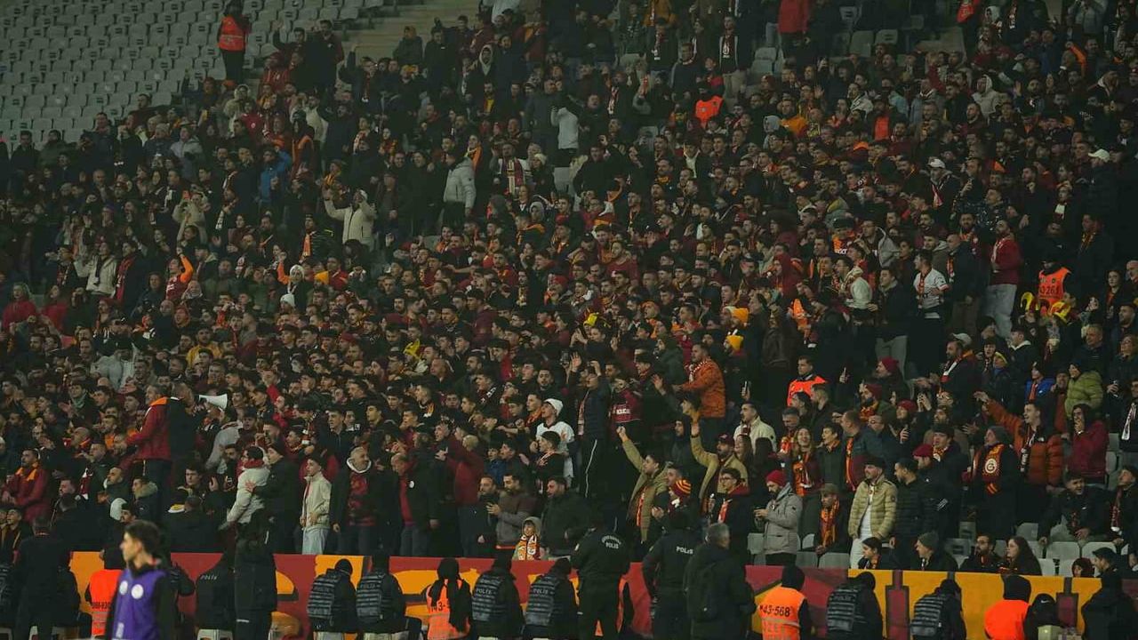 Trendyol Süper Lig: Galatasaray - Fatih Karagümrük Maçı Devam Ediyor