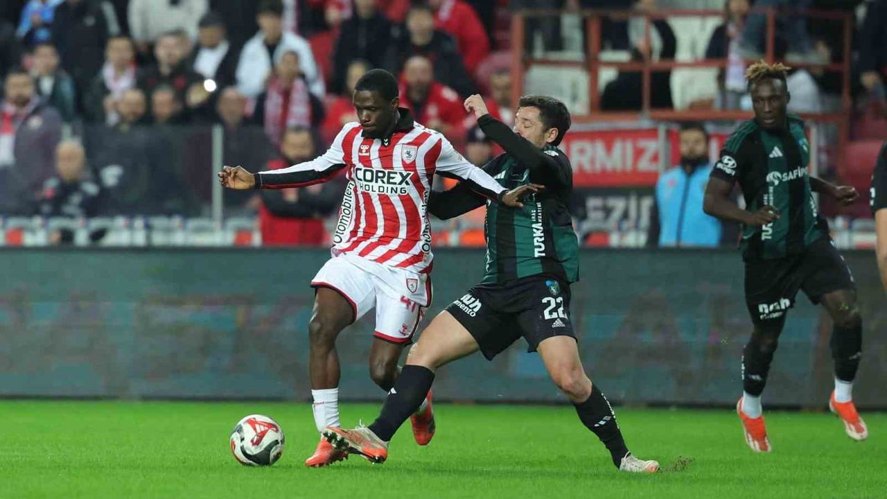 Trendyol Süper Lig: Samsunspor ve Kocaelispor Berabere Kaldı