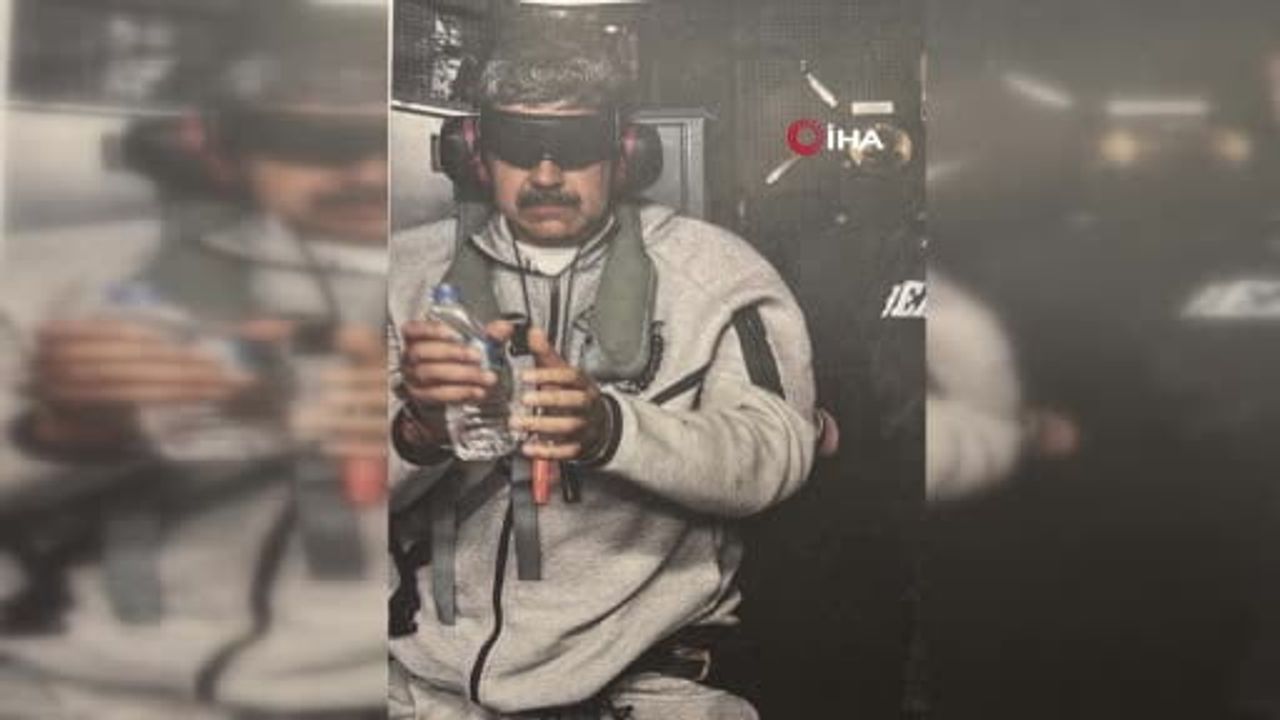 Trump Maduro'nun USS Iwo Jima'daki Fotoğrafını Paylaştı