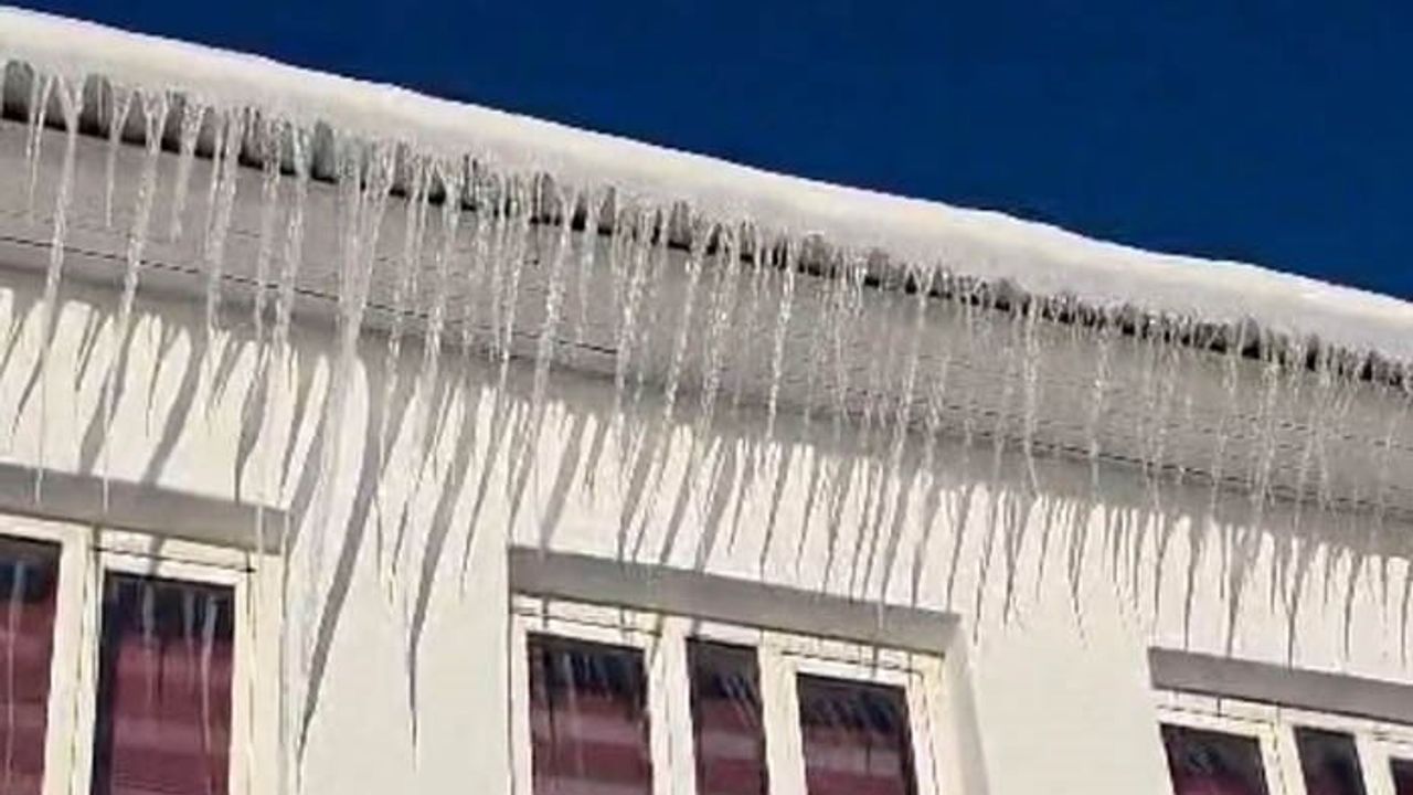 Tufanbeyli'de Dondurucu Soğuk Etkili