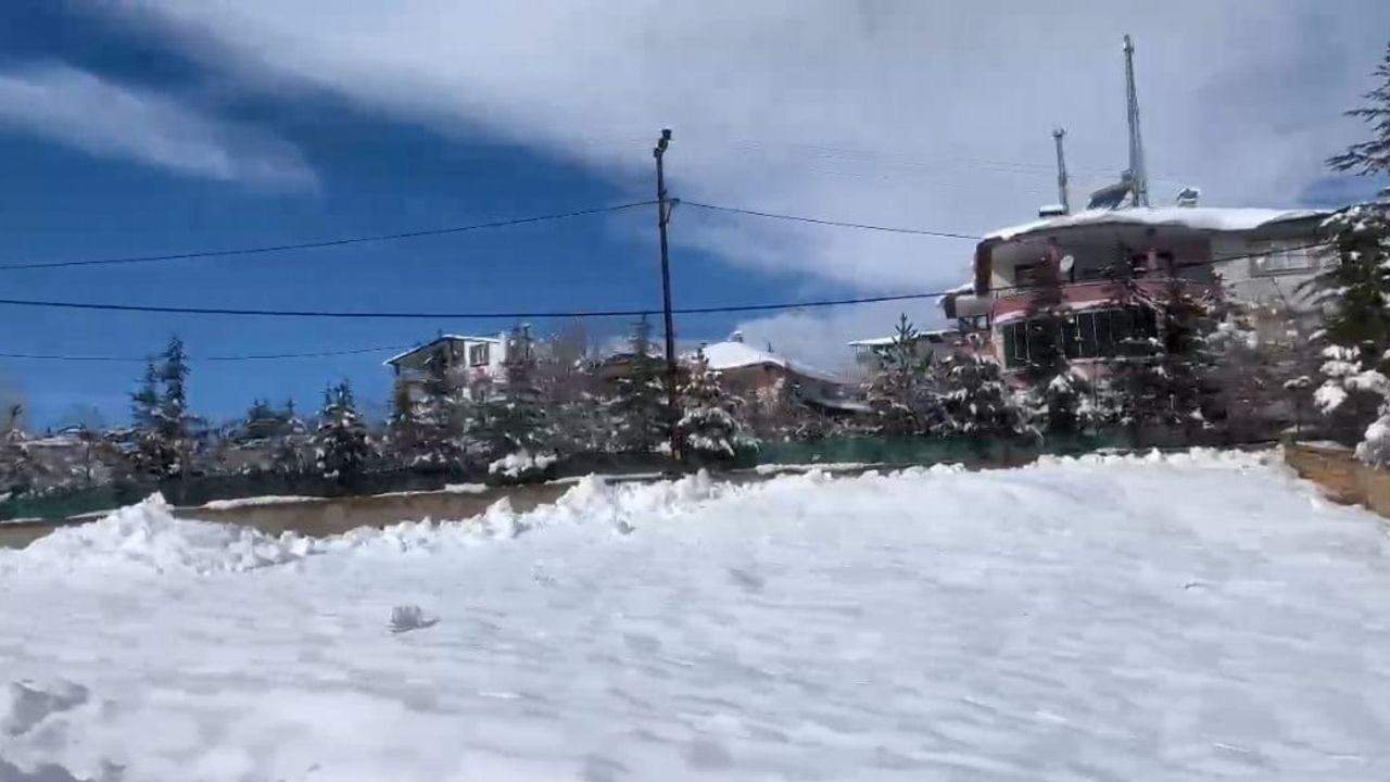 Tufanbeyli'de Sert Soğuk Uyarısı: Gece Sıcaklıkları Eksi 22 Dereceye Düşecek