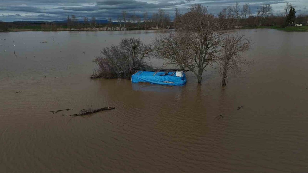 Tunca Nehri Taşma Tehlikesi Yaşatıyor
