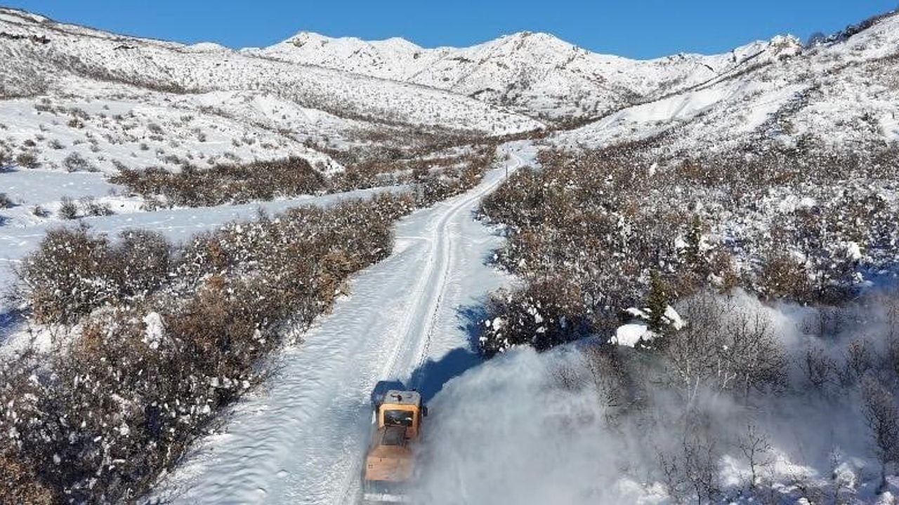 Tunceli'de 287 Köy Yolu Ulaşıma Kapandı
