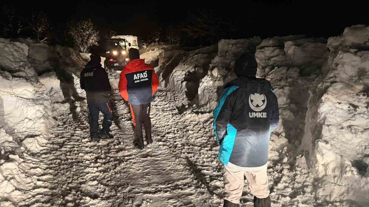 Tunceli'de Hamile Kadına Ulaşmak İçin Ekipler Seferber Oldu