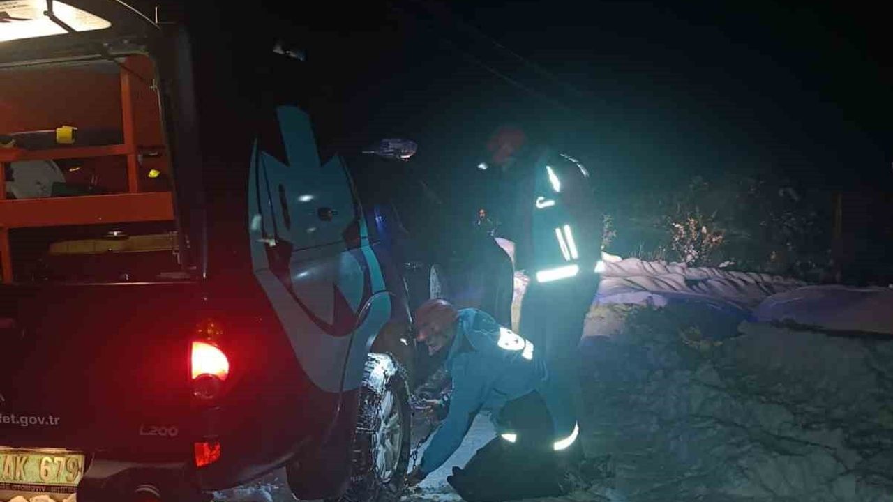 Tunceli'de UMKE, Zorlu Kış Şartlarında Üç Acil Vakaya Müdahale Etti
