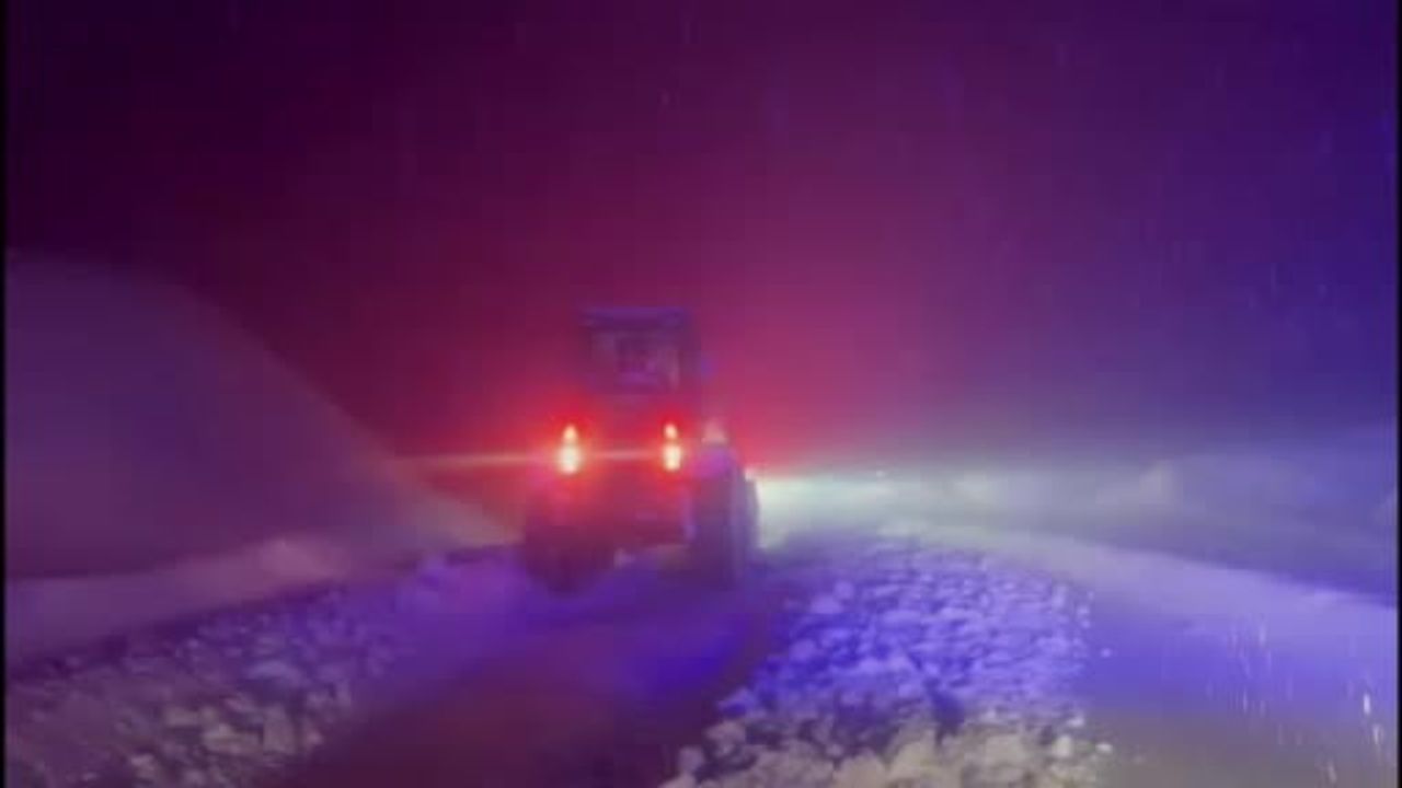 Tunceli'de Yoğun Kar Yağışı ile Mücadele Devam Ediyor