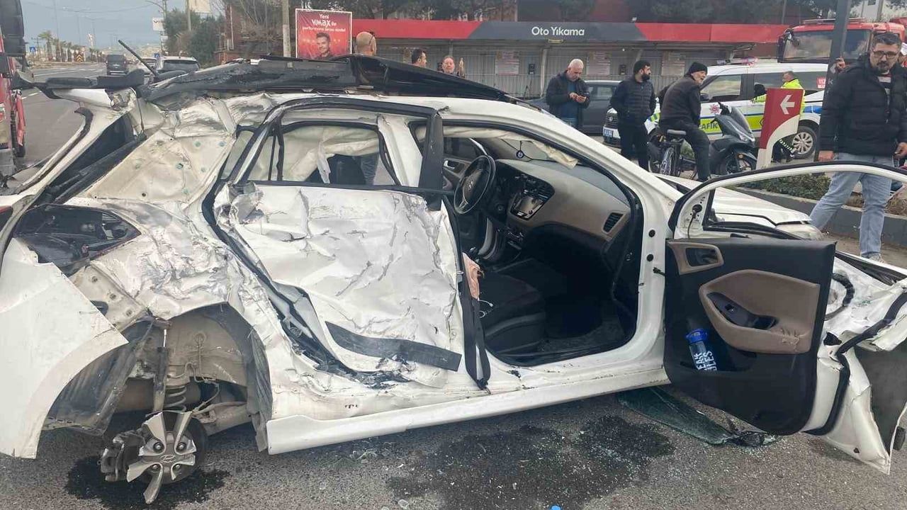 Turgutlu’da Trafik Kazası: 3 Yaralı