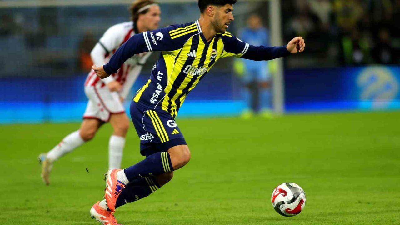 Turkcell Süper Kupa Yarı Finalinde Fenerbahçe Önde