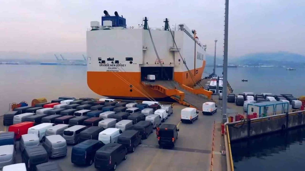 Türkiye Otomotiv Endüstrisi 2025'te İhracat Rekoru Kırdı