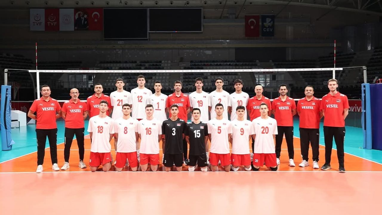Türkiye U18 Erkek Voleybol Milli Takımı Ankara'da Kamp Yapıyor