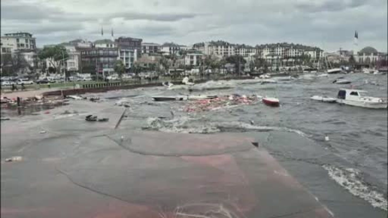 Tuzla'da Fırtına ve Sel Etkisi