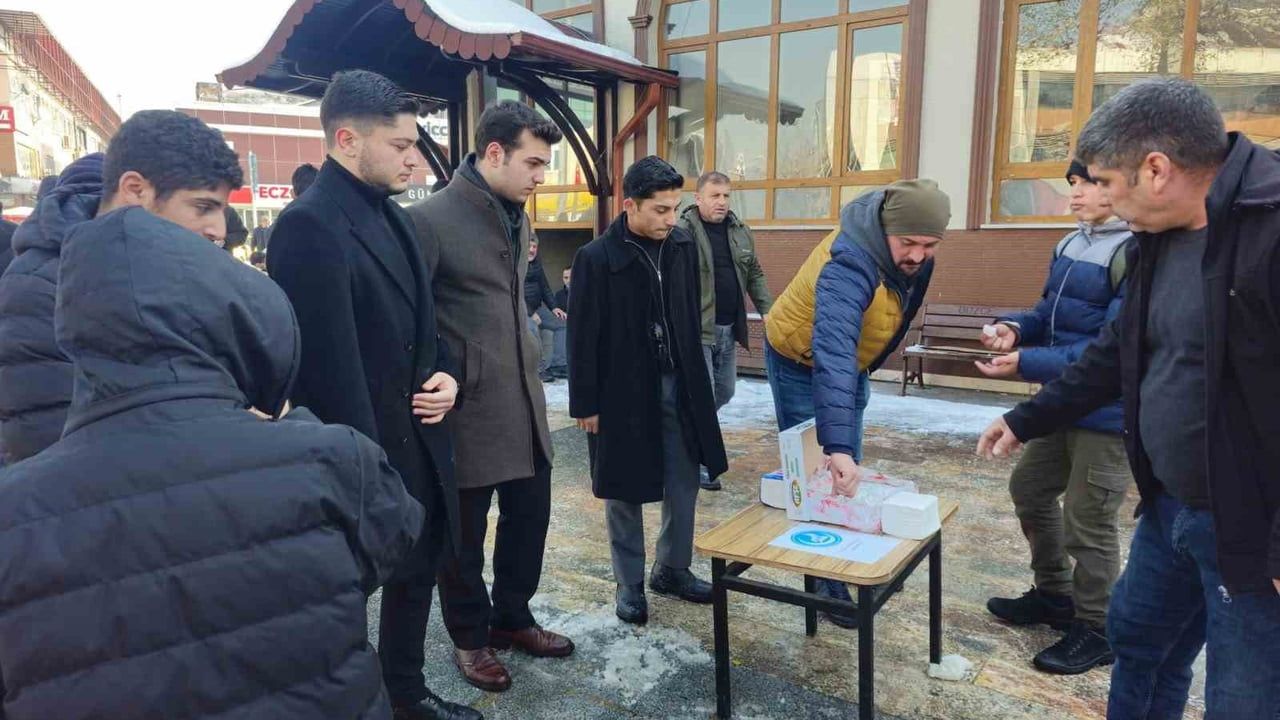 Ülkü Ocakları'ndan Şehitlere Anma Etkinliği