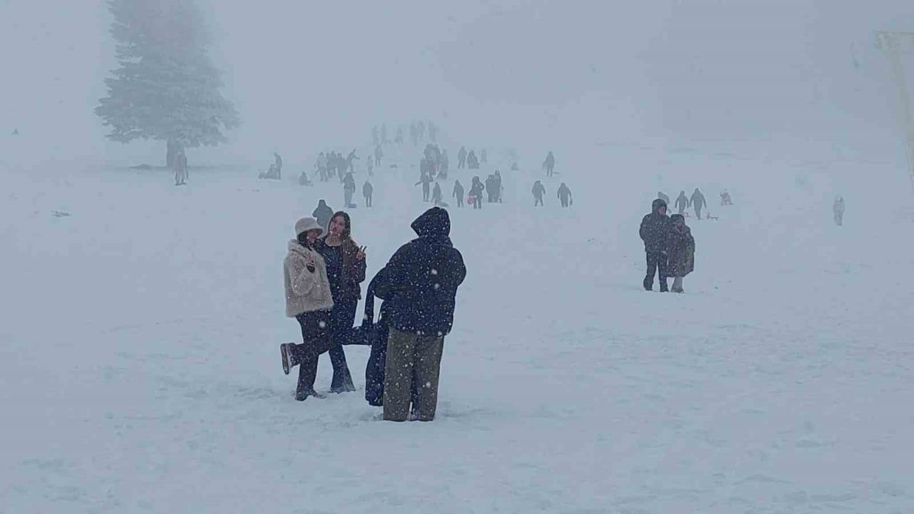 Uludağ'da Kar Kalınlığı 60 Santimetreyi Aştı