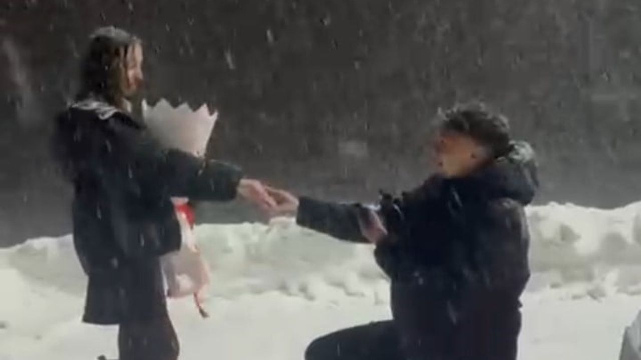 Uludağ'da Romantik Evlilik Teklifleri: 2026 ve 2025'in Anılarına Tanıklık