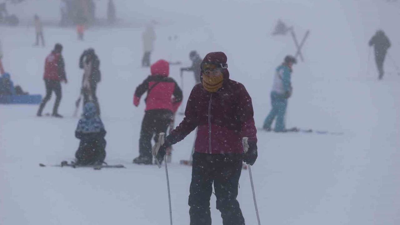 Uludağ’da Yoğunluk Devam Ediyor
