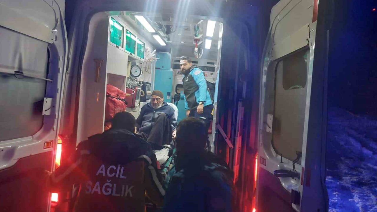 UMKE’den Zorlu Kış Şartlarında Hasta Kurtarma Operasyonu