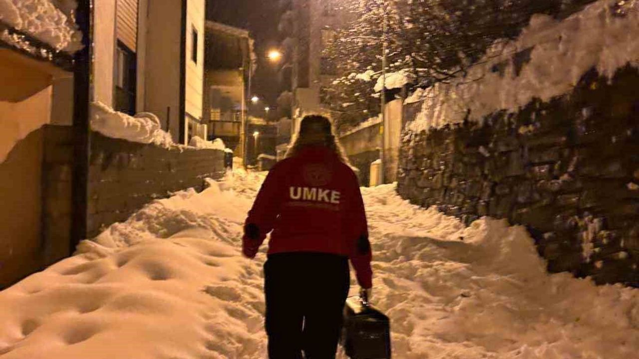 UMKE Ekipleri Zamanında Müdahale İle İki Hayat Kurtardı