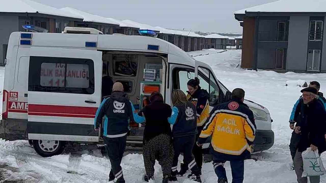 UMKE’nin Kahramanlığı: Yoğun Kış Şartlarında Hastaya Hızlı Müdahale