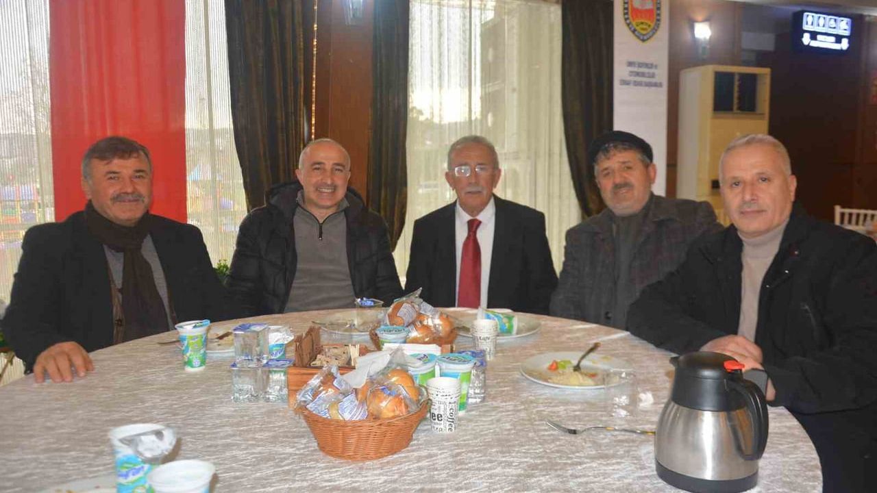 Ünye Şoförler Odası'nda Bekir Şimşek Yine Başkan