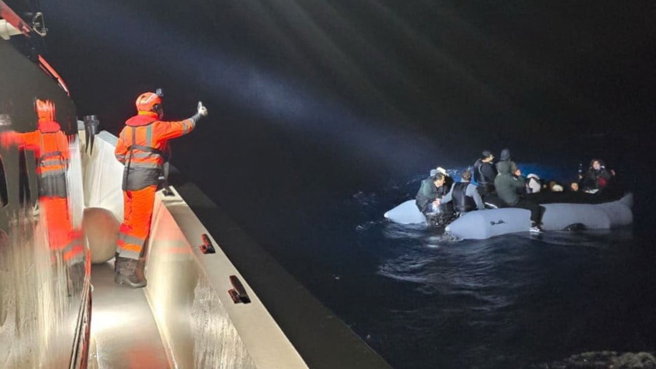 Urla'da Düzensiz Göçmen Kurtarma Operasyonu