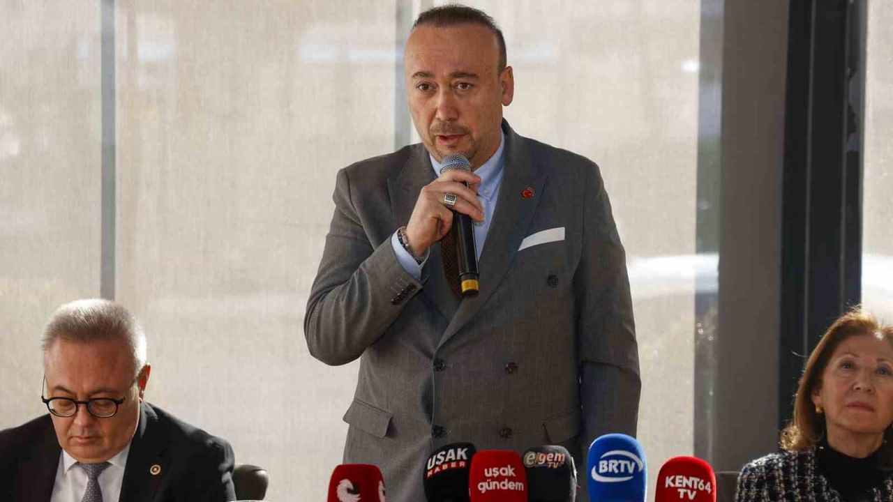 Uşak Belediye Başkanı Yalım, Gazeteciler Günü'nde İletişim Vurgusu Yaptı