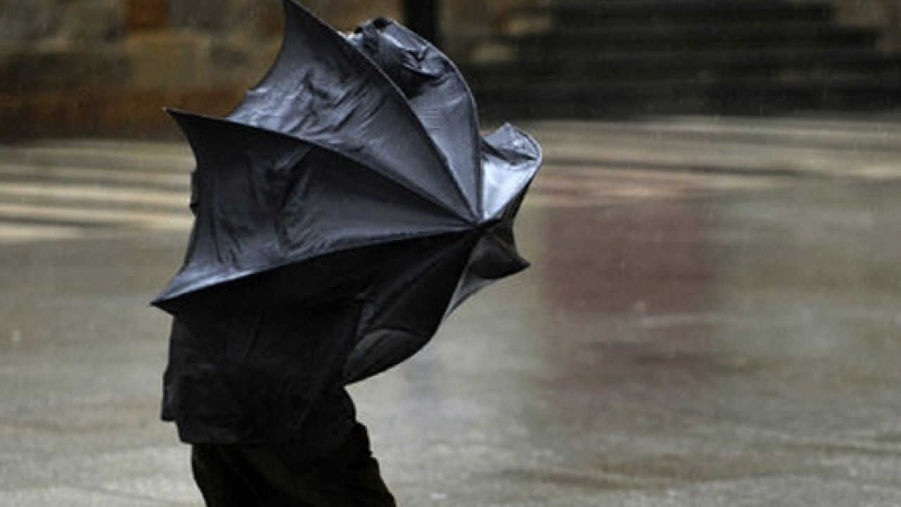 Uşak'ta Fırtına ve Kuvvetli Rüzgar Uyarısı