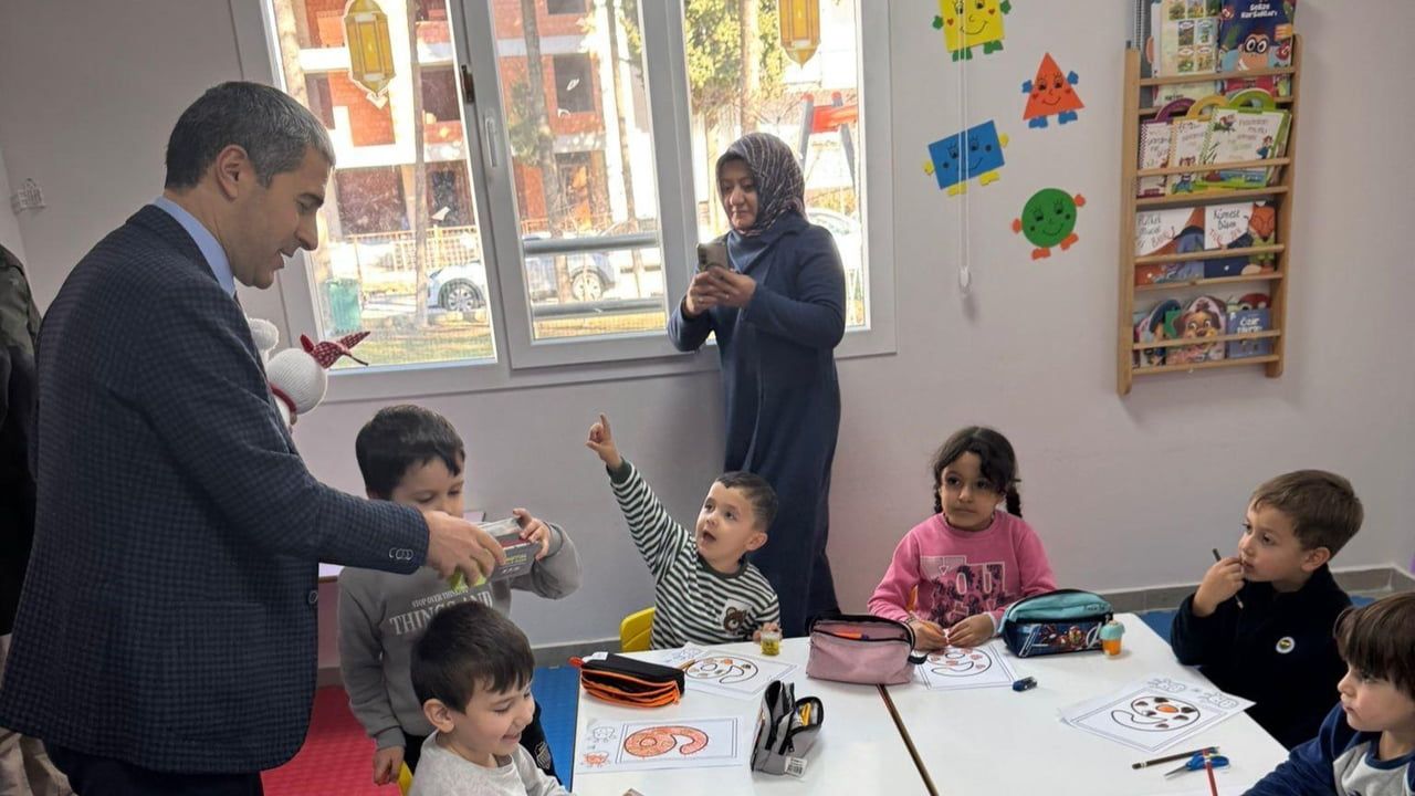 Uşak Valisi Naci Aktaş, Karahan Kur’an Kursu'nu Ziyaret Etti