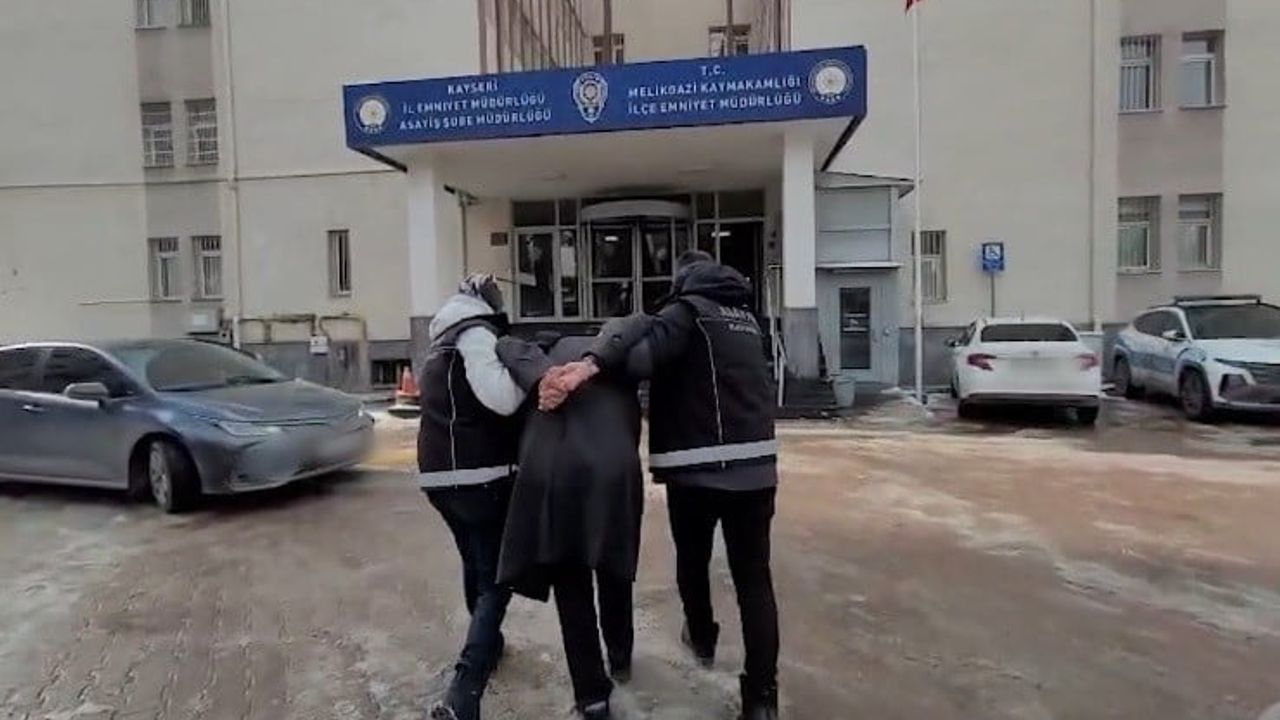 Uyuşturucu Ticareti Suçundan Aranan Şahıs Yakalandı