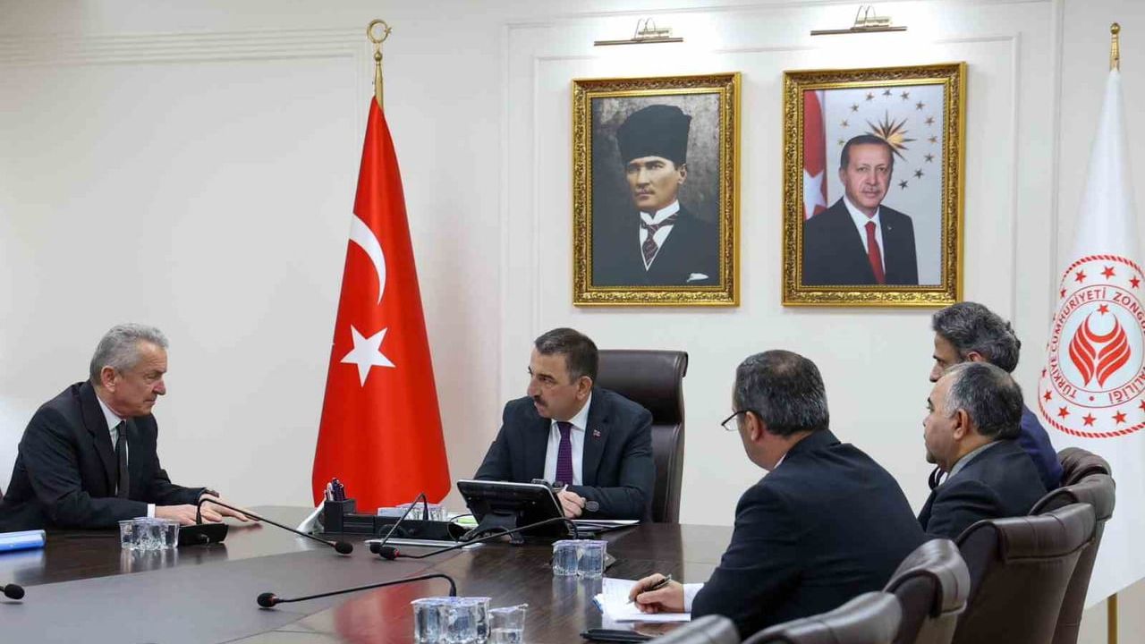 Vali Hacıbektaşoğlu Çaycuma Heyetini Ağırladı