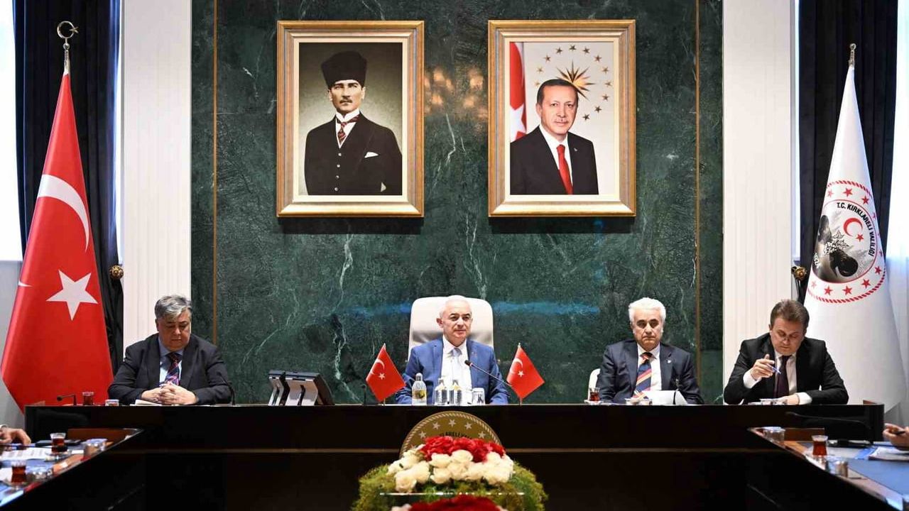 Vali Uğur Turan Vatandaşların Taleplerini Dinledi