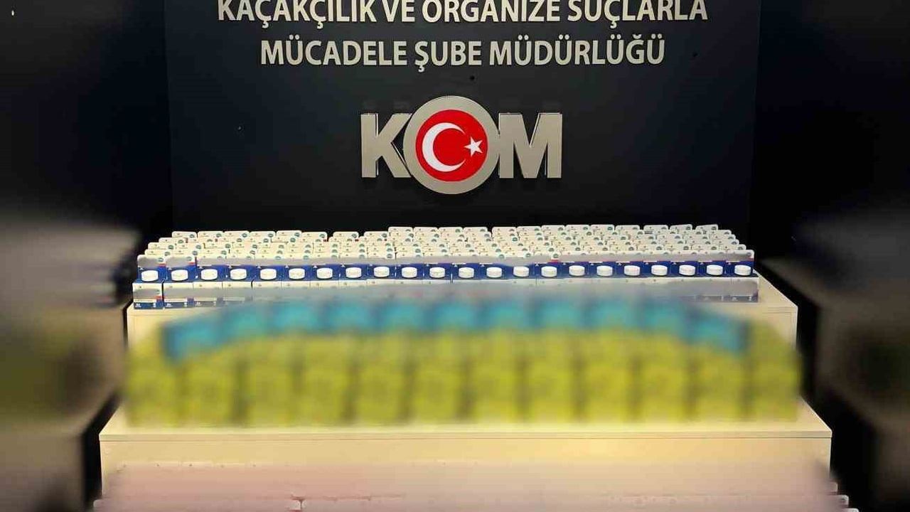 Van'da Gümrük Kaçağı Malzeme Ele Geçirildi