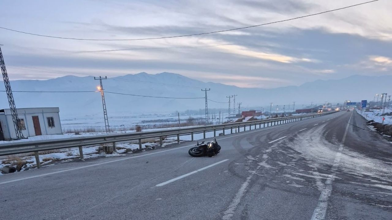 Van'da Trafik Kazası: Motosiklet Sürücüsü Yaralı