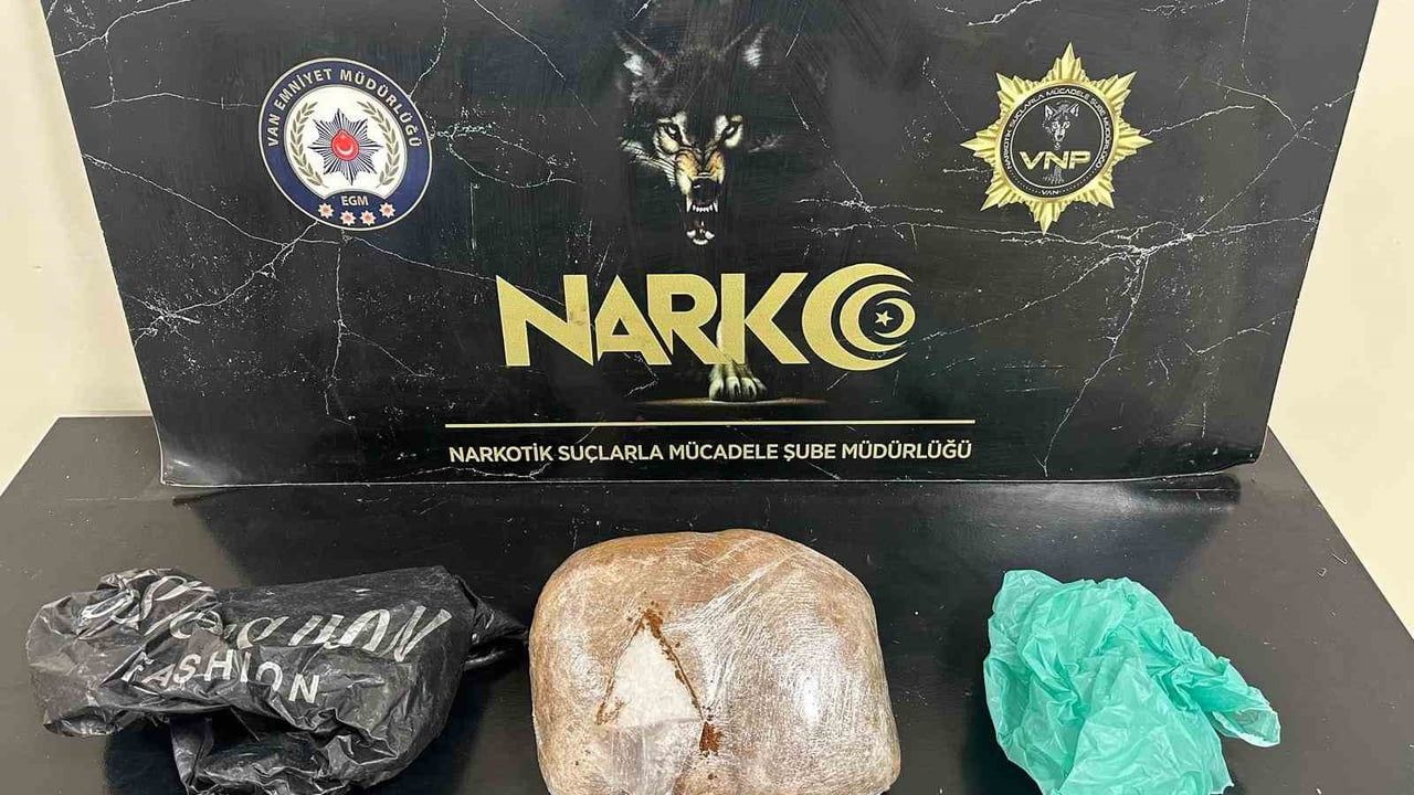 Van'da Uyuşturucu Operasyonu: 13 Kilo Metamfetamin Ele Geçirildi