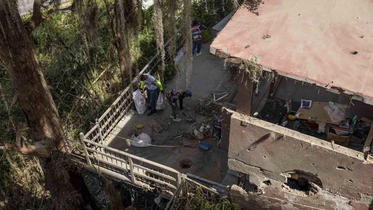 Venezuela İçişleri Bakanı'nın Açıklamaları: 100 Kişi Hayatını Kaybetti