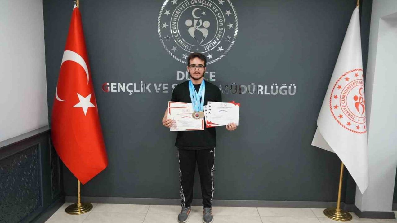 Wushu Kung Fu'da Türkiye Şampiyonu Ali Rıza Argun'a Tebrikler